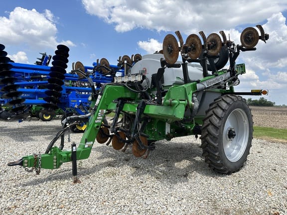 2020 Unverferth Nutrimax 1400 Equipment Image0