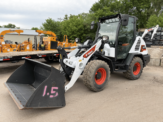 Image of Bobcat L65 equipment image 4