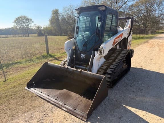 Image of Bobcat T66 equipment image 2