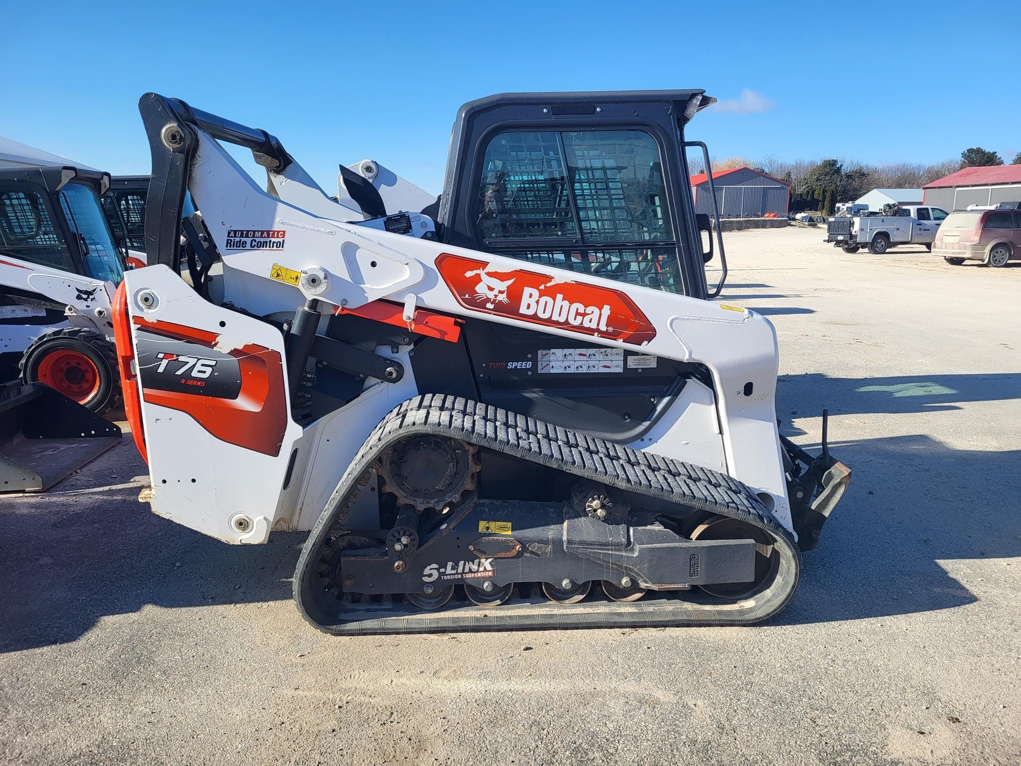 2021 Bobcat T76 Equipment Image0