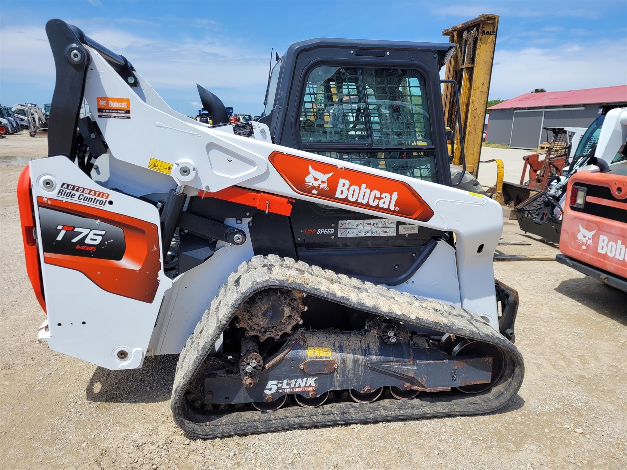 2021 Bobcat T76 Equipment Image0