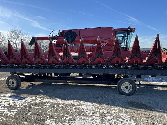 Image of Case IH 4412 equipment image 2