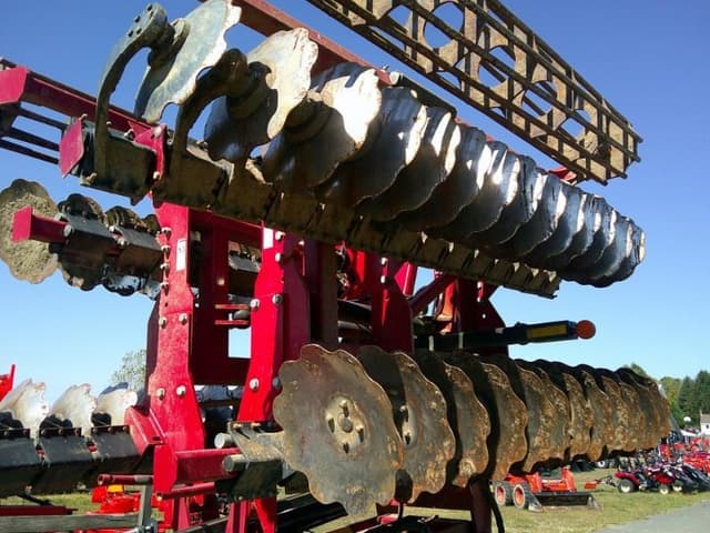 Image of Case IH 475 equipment image 2