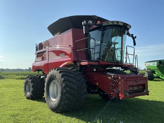 Image of Case IH 8250 Primary image