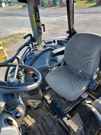 Image of Case IH Farmall 110C equipment image 4