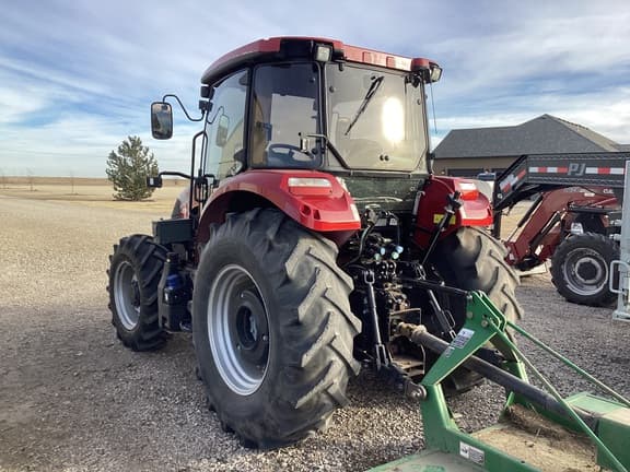 Image of Case IH Farmall 120C equipment image 3