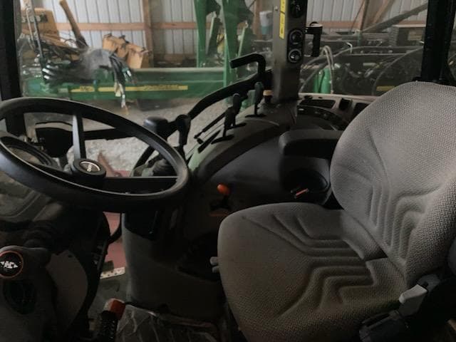 Image of Case IH Farmall 90C equipment image 2