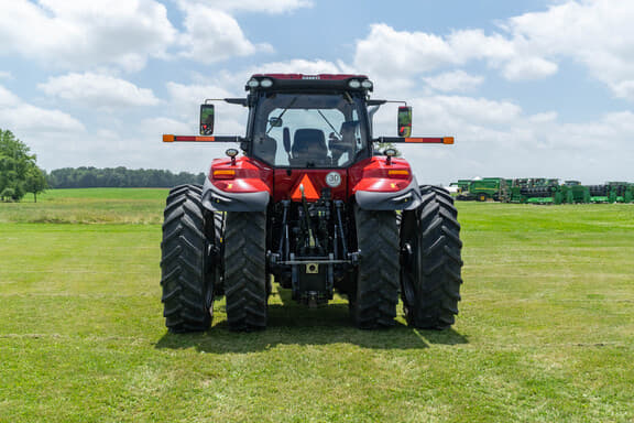 Image of Case IH Magnum 240 equipment image 3