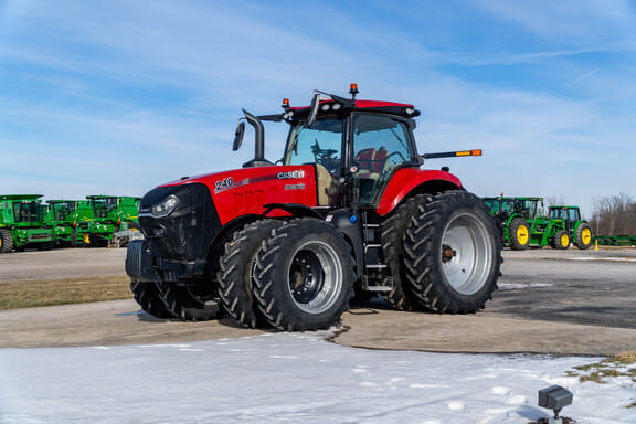 2021 Case IH Magnum 240 Equipment Image0