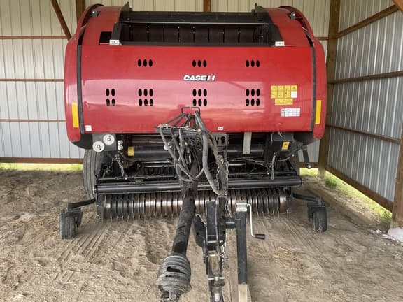 Image of Case IH RB565 equipment image 3