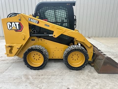 Image of Caterpillar 246D equipment image 3