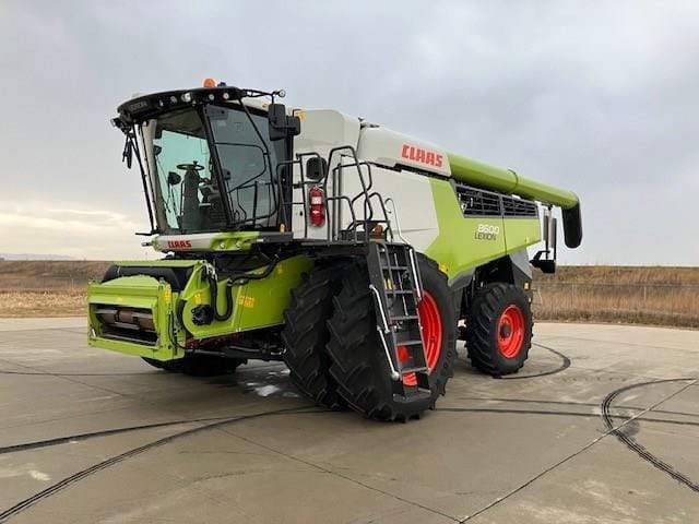 2021 CLAAS Lexion 8600 Equipment Image0