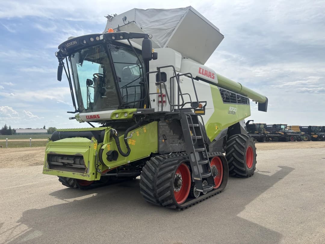 Image of CLAAS Lexion 8700TT Primary image