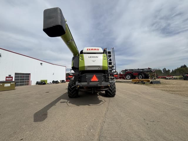 Image of CLAAS Lexion 8700TT equipment image 3