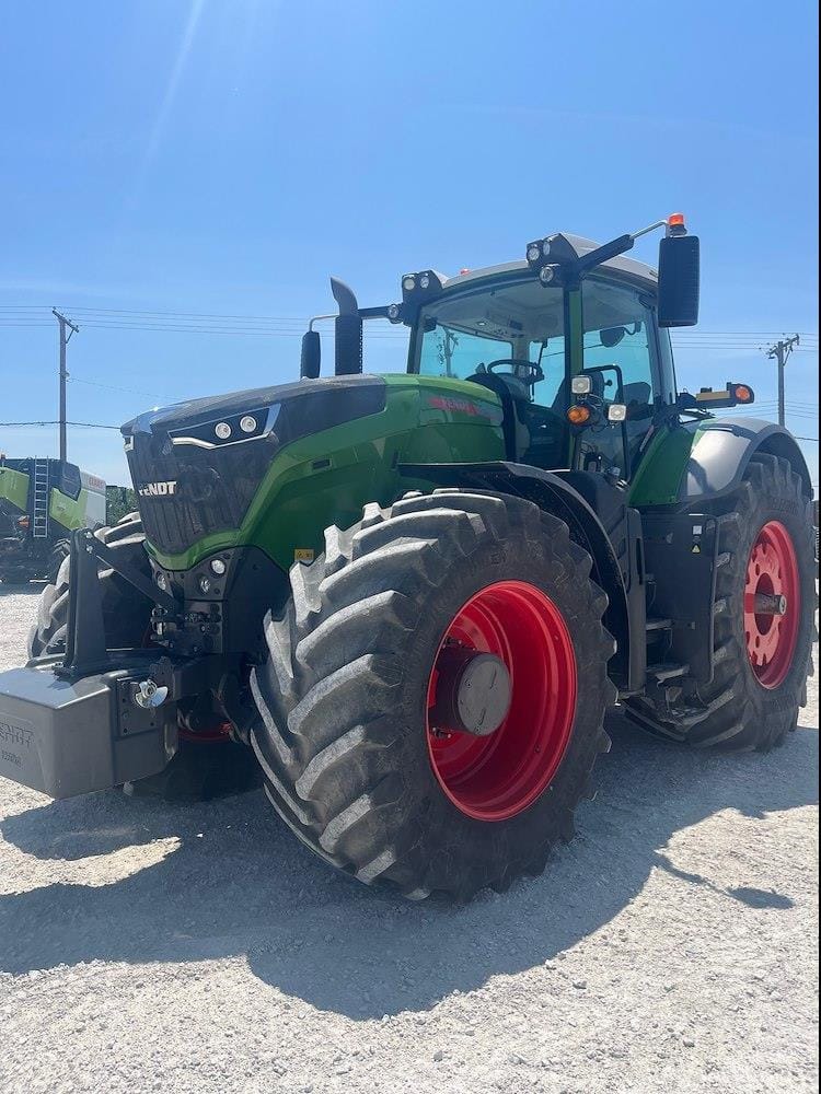 2021 Fendt 1042 Vario Equipment Image0