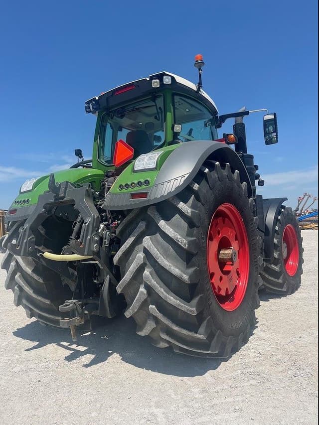 Image of Fendt 1042 Vario equipment image 2