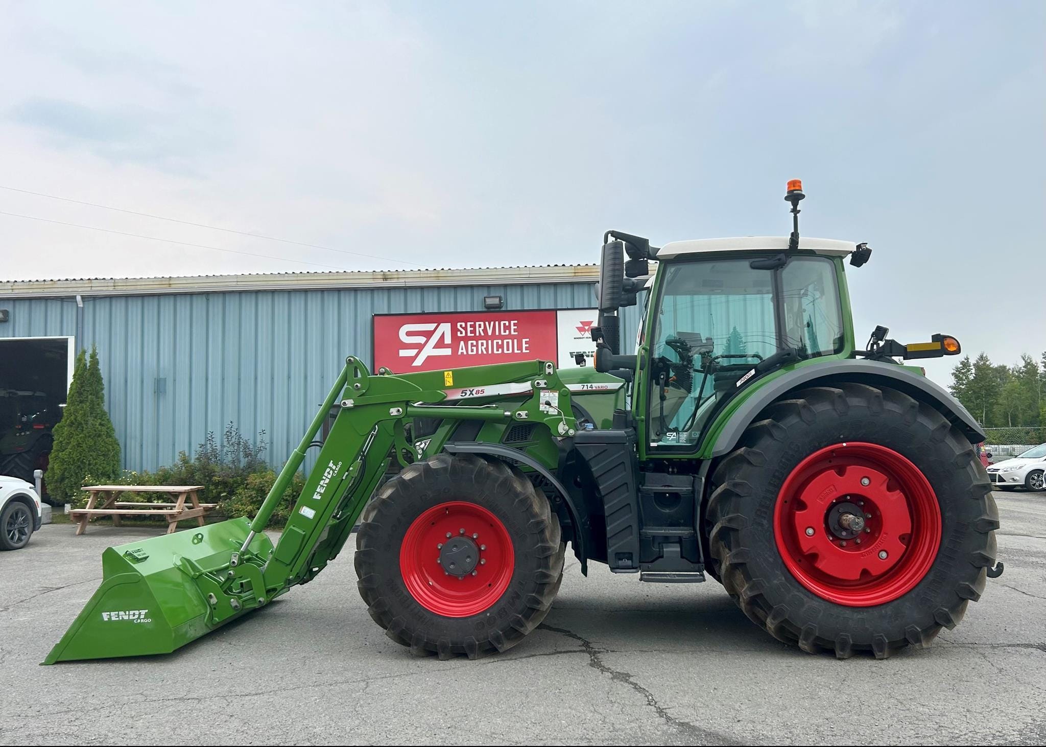 2021 Fendt 714 Vario Equipment Image0