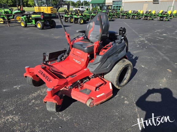 Image of Gravely Pro-Turn 660 equipment image 2