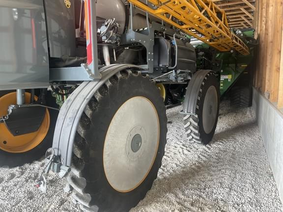 Image of Hagie STS12 equipment image 3