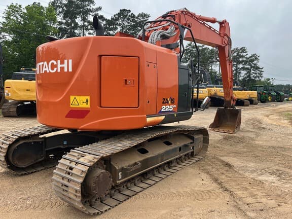 Image of Hitachi ZX225US-6 equipment image 2