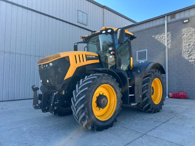 Image of JCB Fastrac 8330 equipment image 2