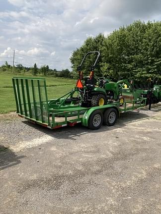 Image of John Deere 1023E equipment image 2