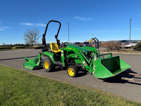 Image of John Deere 1023E equipment image 3