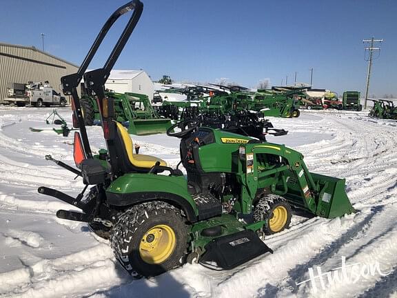 Image of John Deere 1023E equipment image 3