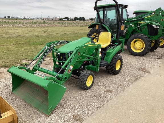 Image of John Deere 1023E equipment image 2