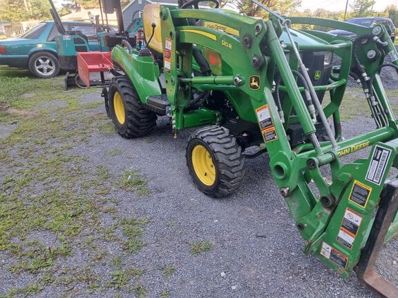 2021 John Deere 1023E Equipment Image0
