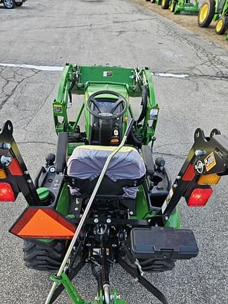 Image of John Deere 1025R equipment image 4