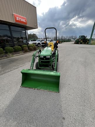 Image of John Deere 1025R equipment image 3