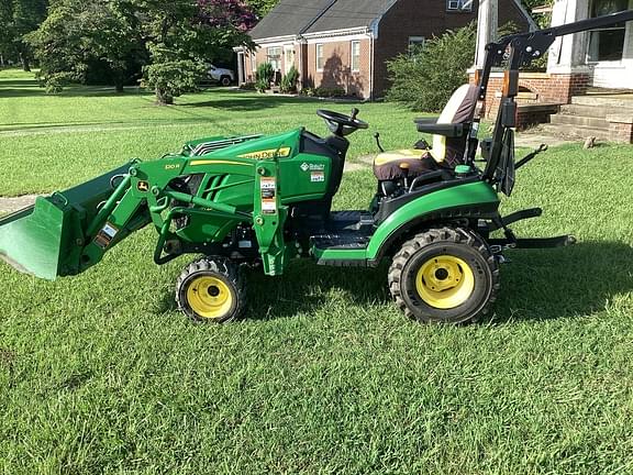 Image of John Deere 1025R equipment image 4