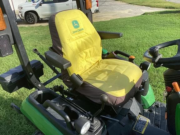 Image of John Deere 1025R equipment image 3