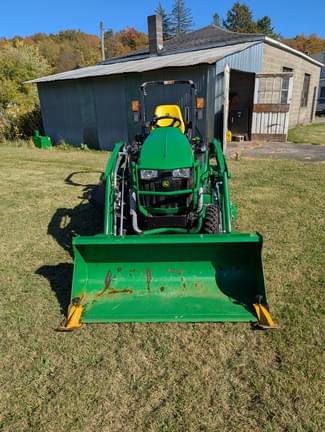 Image of John Deere 1025R equipment image 3