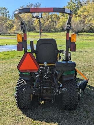 Image of John Deere 1025R equipment image 2