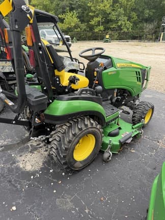 Image of John Deere 1025R equipment image 3