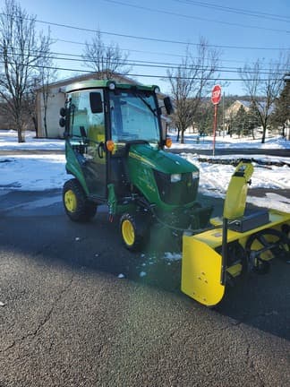 Image of John Deere 1025R equipment image 3