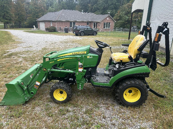 Image of John Deere 1025R equipment image 2