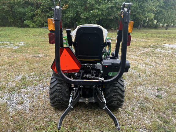 Image of John Deere 1025R equipment image 4