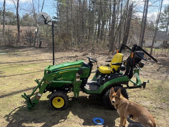 Image of John Deere 1025R equipment image 4