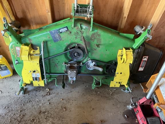 Image of John Deere 1025R equipment image 2