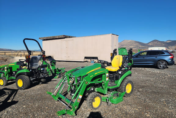 2021 John Deere 1025R Equipment Image0
