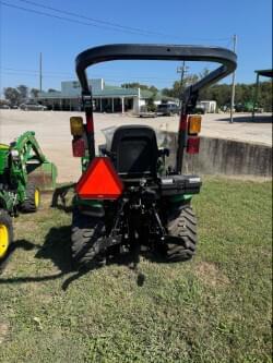 Image of John Deere 1025R equipment image 3