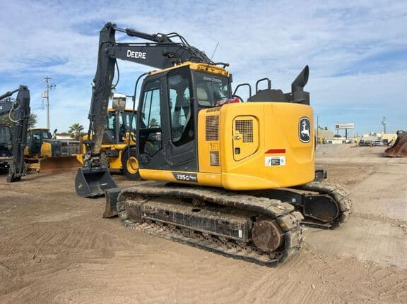 Image of John Deere 135G equipment image 2