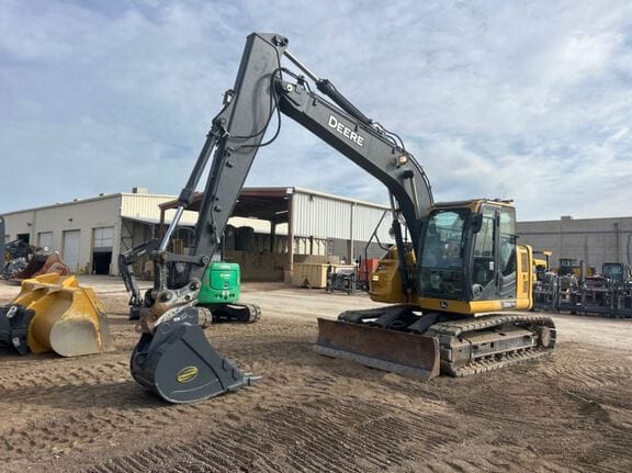 2021 John Deere 135G Equipment Image0