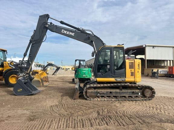 Image of John Deere 135G equipment image 1