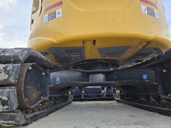Image of John Deere 135G equipment image 4