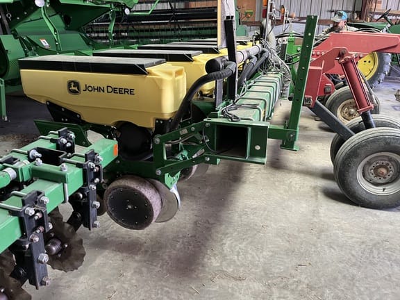 2021 John Deere 1705 Equipment Image0