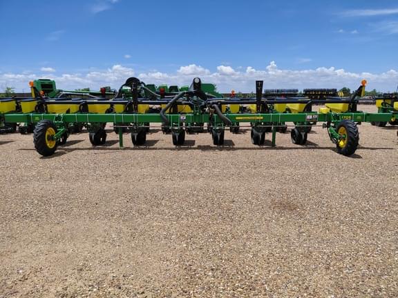 Image of John Deere 1705 equipment image 1
